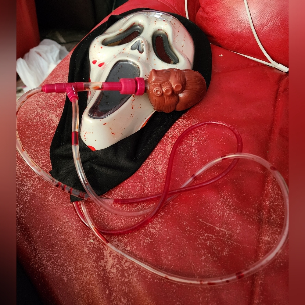 Scream Halloween costume with Scream Mask Ghostface with Blood Pump Heart